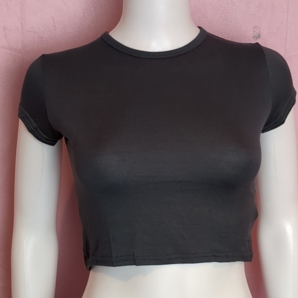 Nasty Gal Crop of The List Crew Neck Short Sleeve Charcoal Gray Crop Top Size 6 - Picture 1 of 5
